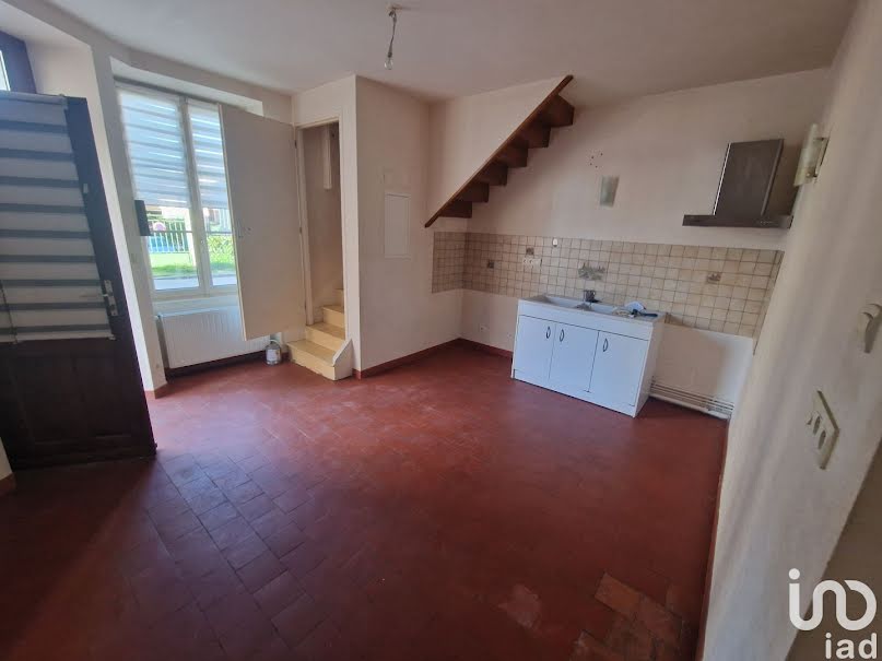 Vente maison 4 pièces 70 m² à Ancy-le-Franc (89160), 66 000 €