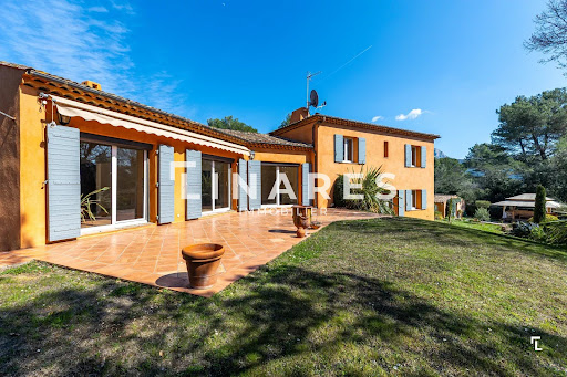 House with pool and garden 5