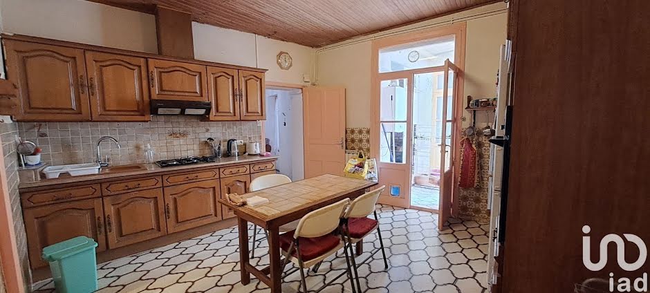 Vente appartement 6 pièces 141 m² à Lodeve (34700), 80 000 €