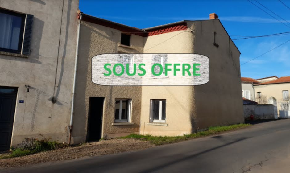 Vente maison 9 pièces 125 m² à Bournoncle-Saint-Pierre (43360), 22 000 €