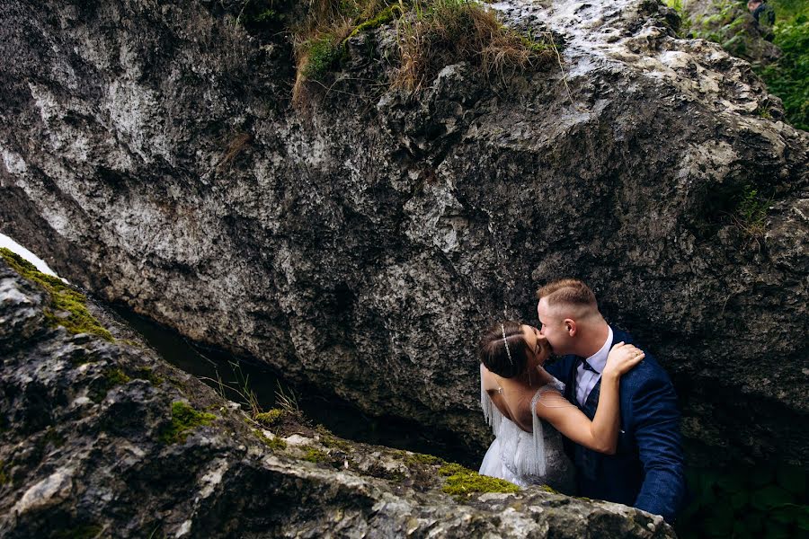 Fotógrafo de casamento Szymon Rozesłaniec (srfoto). Foto de 20 de junho 2022