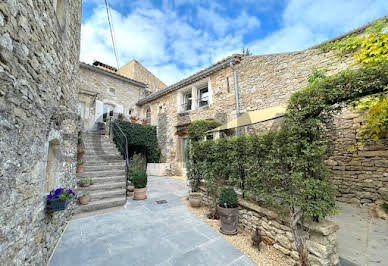 House with pool and terrace 4