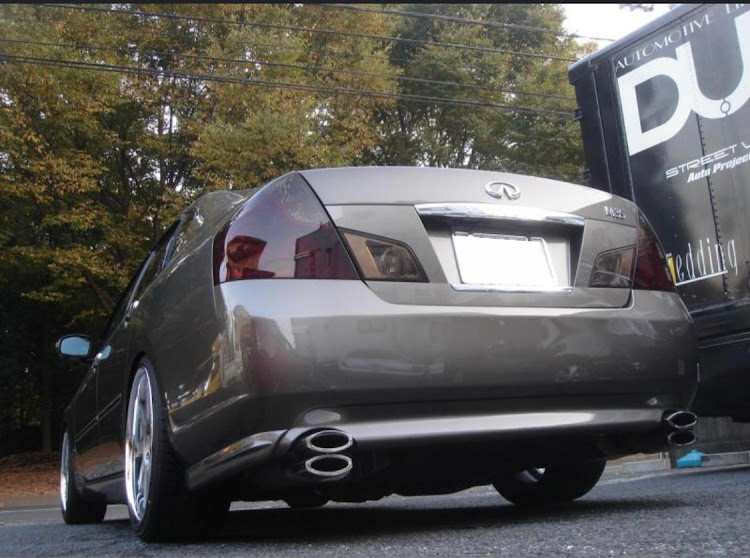 フーガの車好き・あなたの愛車のカスタム遍歴に関するカスタム事例の投稿画像2枚目