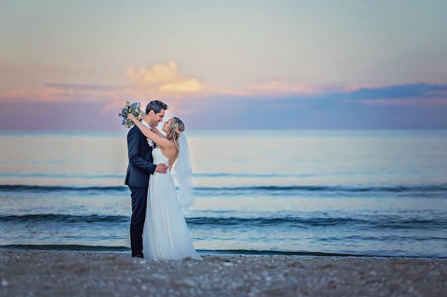 Fotógrafo de casamento Ivaylo Nachev (ivaylonachev). Foto de 24 de novembro 2022