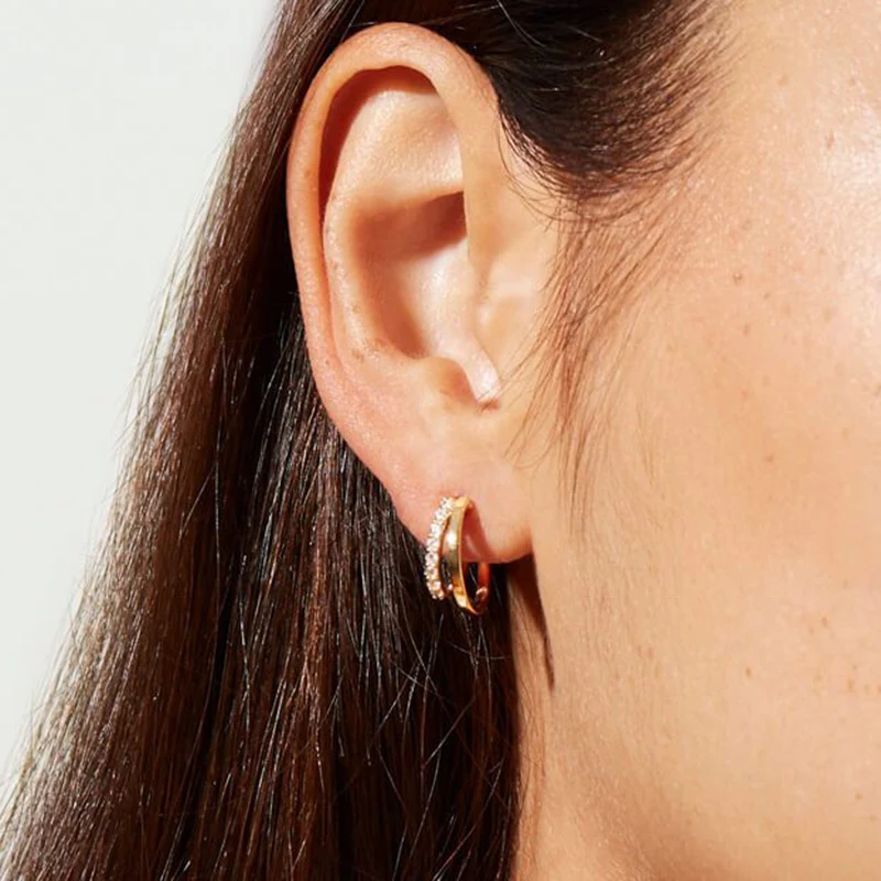 Geometrische dubbele oorringen voor dames Stijlvolle oorbellen die perfect zijn om elke outfit op te fleuren en je look te verbeteren.