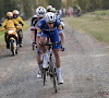 Dieven stelen fietsen en materiaal van ploegen tijdens Parijs-Tours