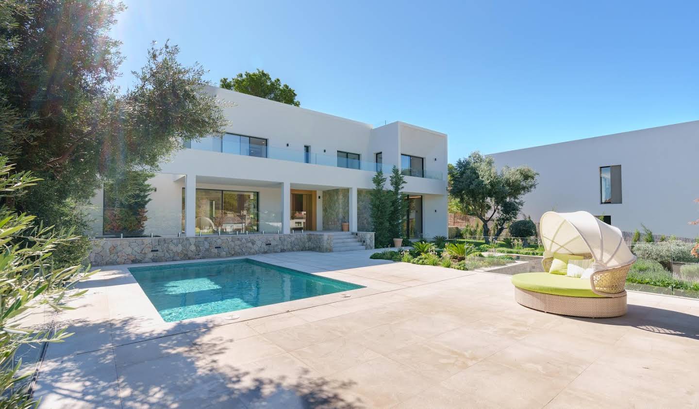 House with pool and garden Santa Ponsa