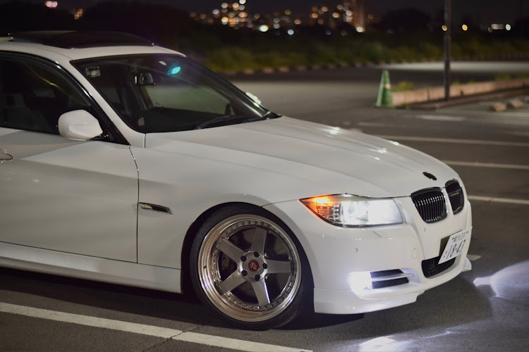 335iのbmw・3シリーズ・e90・335i・撮影練習に関するカスタム事例の投稿画像5枚目