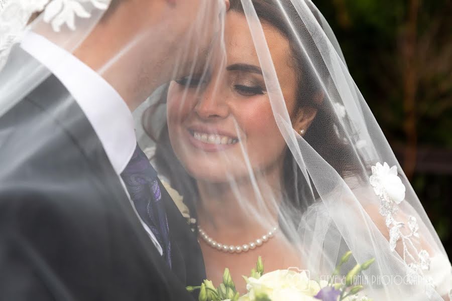 Fotógrafo de casamento Steve (steveandtaniaph). Foto de 2 de julho 2019