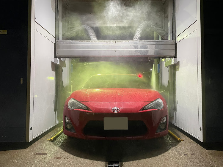 86の86 zn6・洗車・梅雨の晴れ間・かわいい相棒・次の日は大雨に関するカスタム事例の投稿画像1枚目