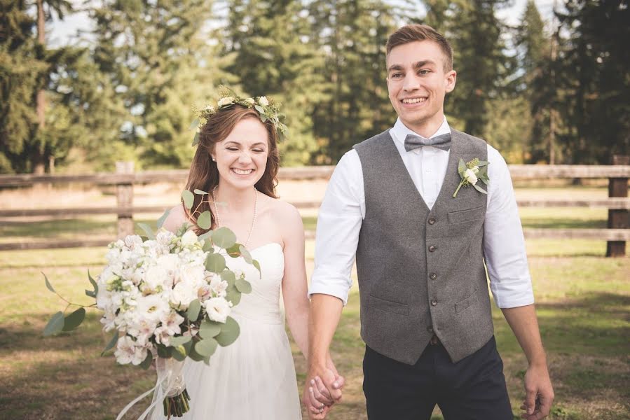 ช่างภาพงานแต่งงาน Julie Carla (juliecarlaphoto) ภาพเมื่อ 9 พฤษภาคม 2019