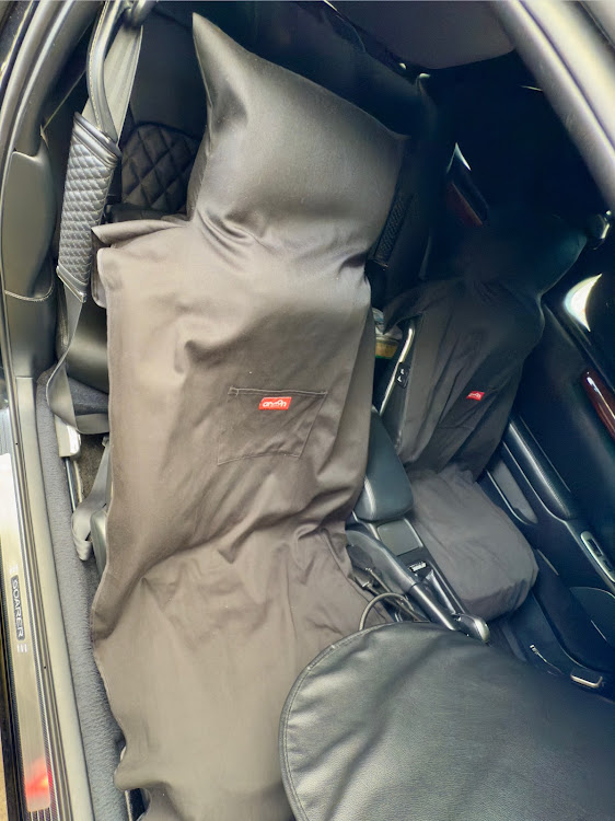 ソアラのボディカラー図鑑・梅雨入り間近？・CARTUNE Casual Meets・インテリアの拘り・日焼け防止に関するカスタム事例の投稿画像6枚目