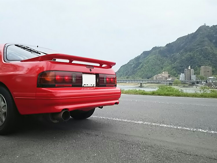 RX-7のドライブ・早起き・写真撮影に関するカスタム事例の投稿画像1枚目