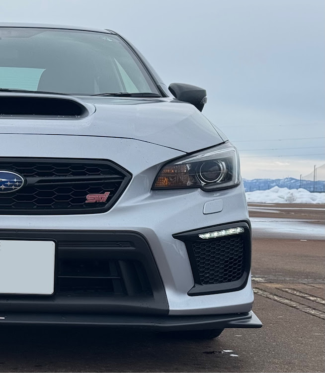 WRX STIのいつもイイネ&コメントありがとうございます🙇‍♂️・愛車の半顔が見たいに関するカスタム事例の投稿画像1枚目