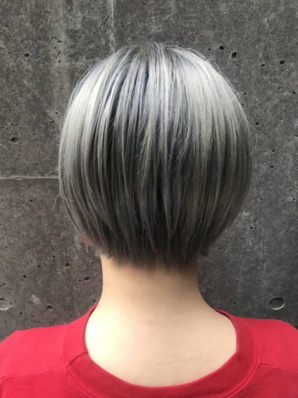 人気のヘアカラー シルバーアッシュ に挑戦したい レングス別おすすめカタログ Trill トリル