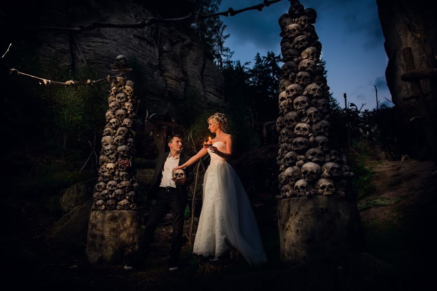 Wedding photographer Konstantin Zhdanov (crutch1973). Photo of 20 November 2016