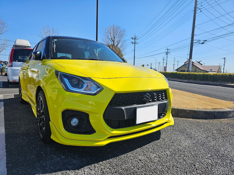 モン吉さんが投稿したスイフトスポーツ・ZC33S・親の車紹介・購入後　パーツ購入に関するカスタム事例の投稿画像1枚目