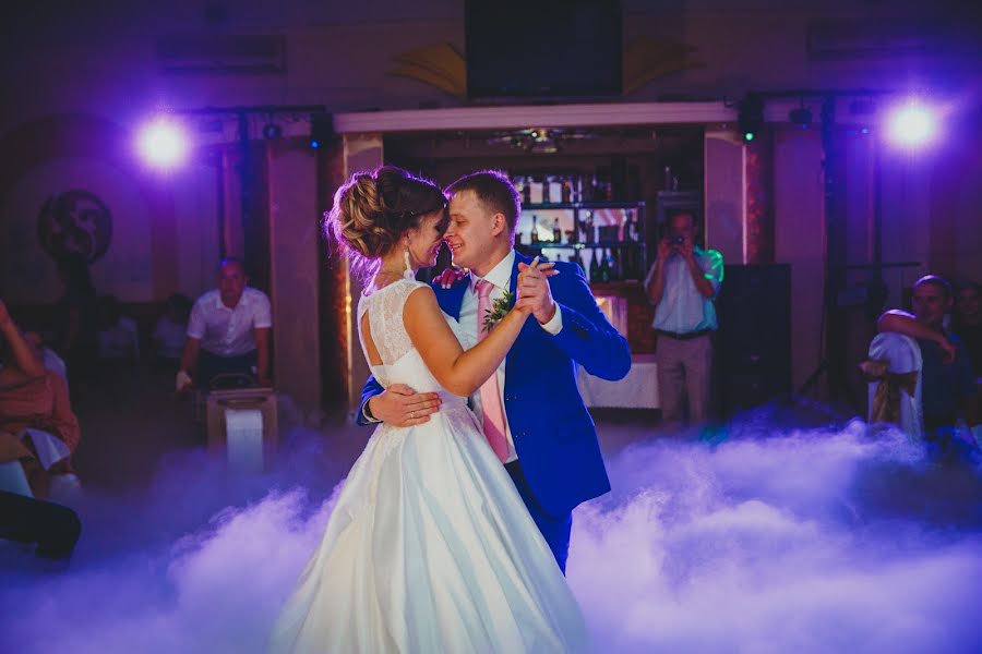 Photographe de mariage Lyubov Ilyukhina (astinfinity). Photo du 29 août 2017
