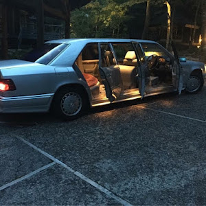 ミディアムクラス W124