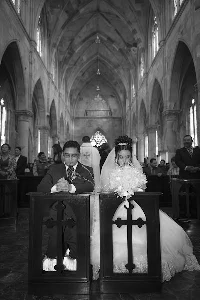 Fotógrafo de casamento Carlo Roman (carlo). Foto de 19 de abril 2017