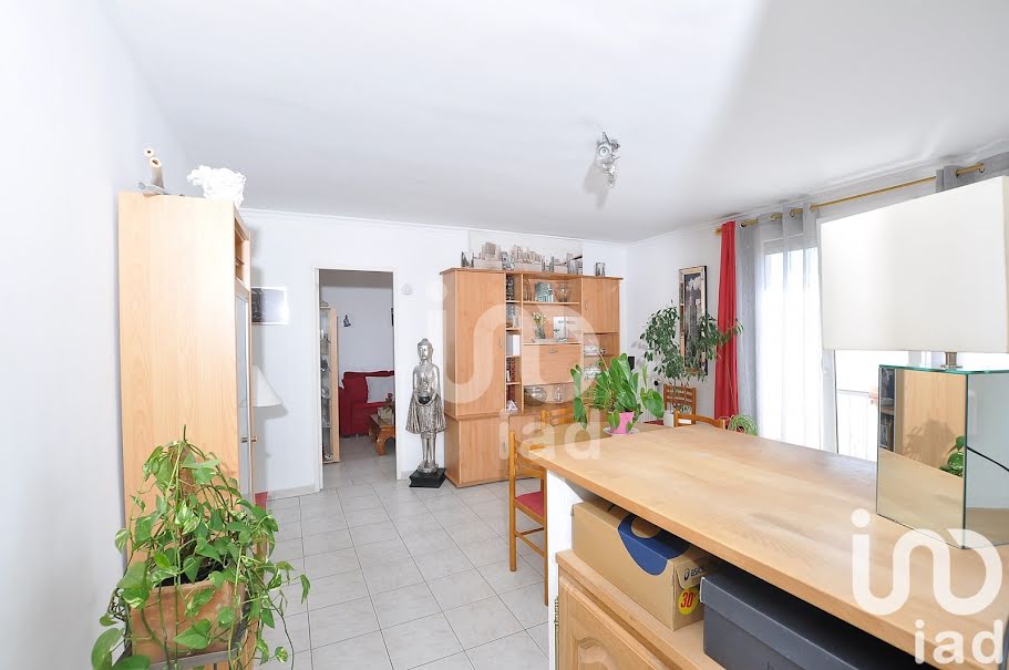 Vente appartement 4 pièces 65 m² à Nimes (30000), 96 000 €