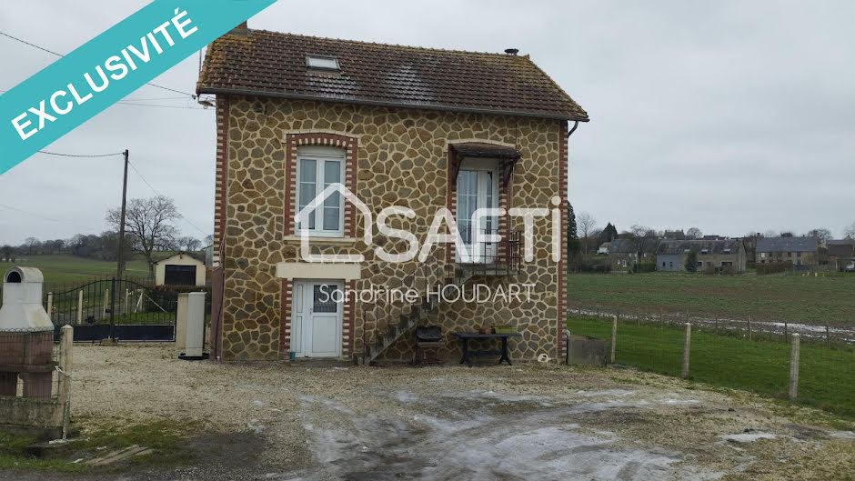 Vente maison 4 pièces 64 m² à La Lande-Patry (61100), 109 000 €