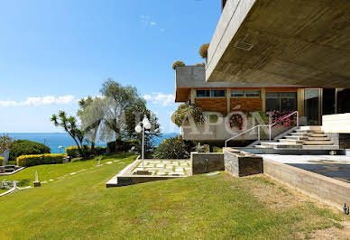 House with pool and terrace 3