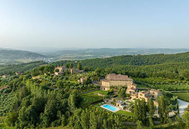 Farmhouse with pool 1