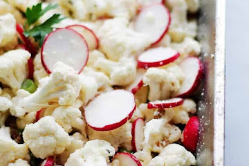 Garlic Parmesan Cauliflower Salad