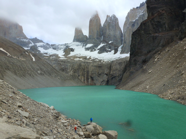 SUBIDA A MIRADOR BASE DE LAS TORRES DEL PAINE - CHILE, de Norte a Sur con desvío a Isla de Pascua (21)