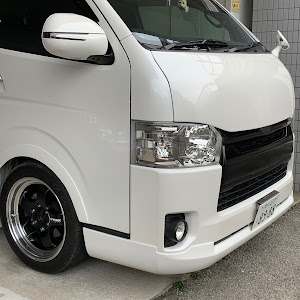 ハイエースバン TRH200V