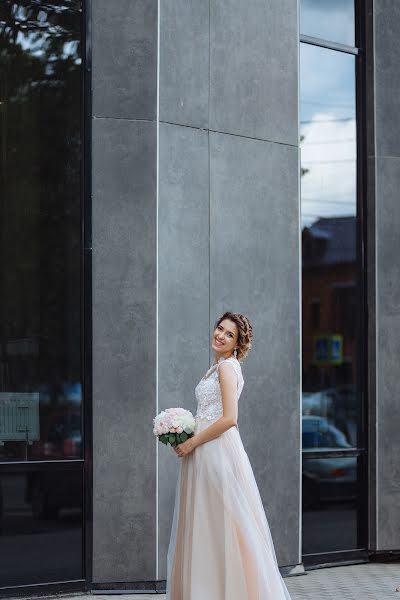 Fotógrafo de casamento Oleg Sverchkov (sverchkovoleg). Foto de 7 de julho 2018