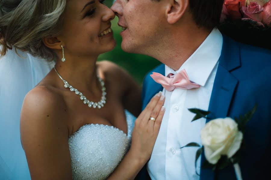 Wedding photographer Anna Slotina (slotinaanja). Photo of 22 July 2014