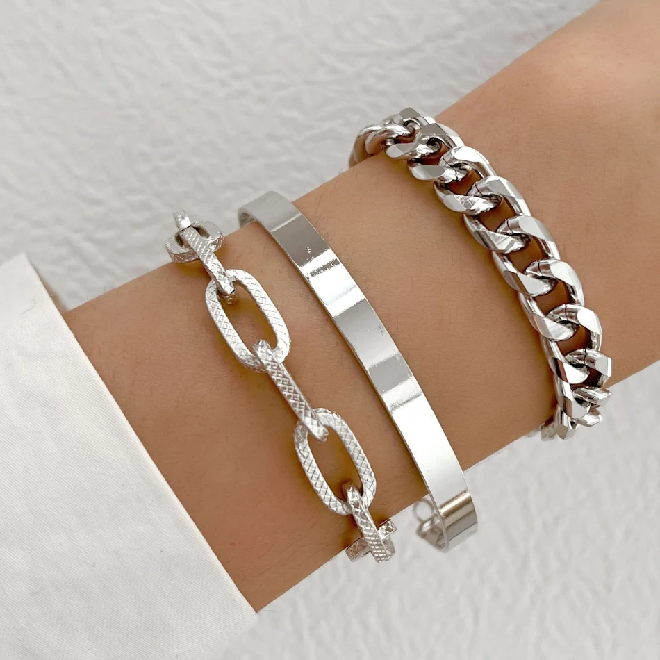 Bracelet Punk Chaîne Plate Serpent Os Multi-couches Sangles Épaisses – Accessoire Tendance pour un Style Rebelle et Original