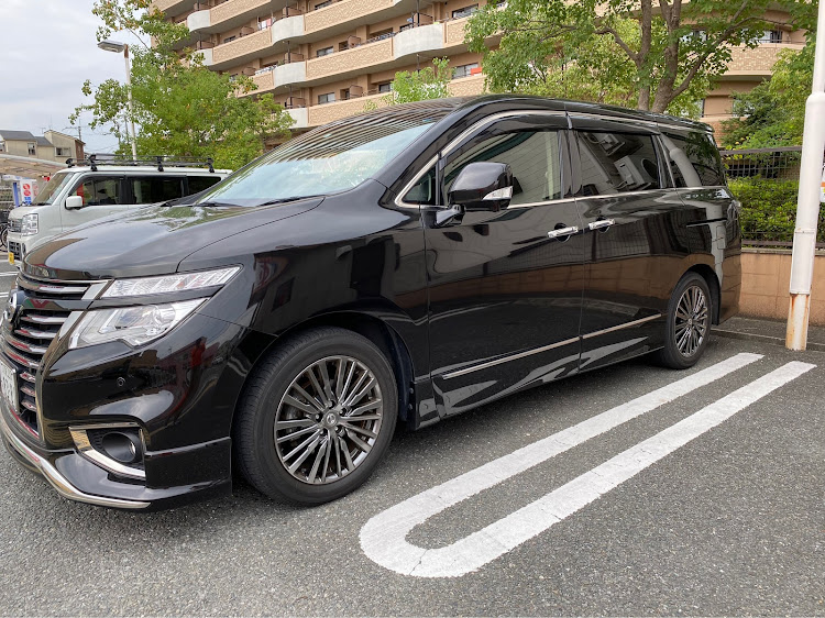 エルグランドの加工無しで撮った・エルグランドE52・アイホン撮影・中学生で車好きな人・車が好きな人と繋がりたいに関するカスタム事例の投稿画像3枚目