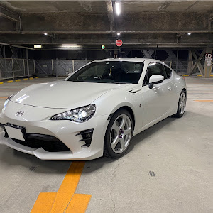 86 ZN6