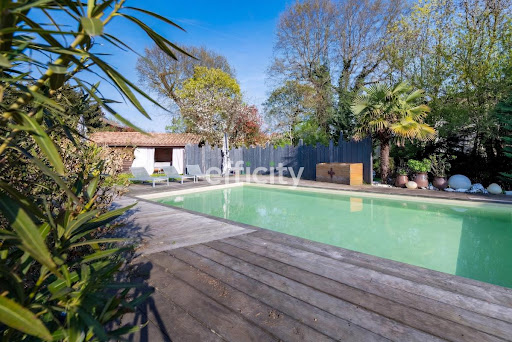 House with pool and terrace 3