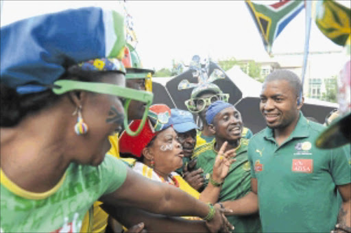 COMING SOON: Itumeleng Khune greets fans during the Afcon Cup 10 Days Countdown address at the Nelson Mandela Library in Johannesburg last week. Photo: Gallo Images