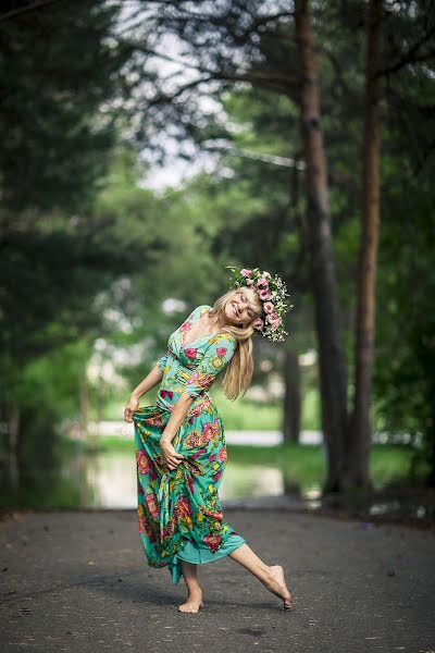 Wedding photographer Nadezhda Lebedeva (shadowsurgut). Photo of 5 July 2015