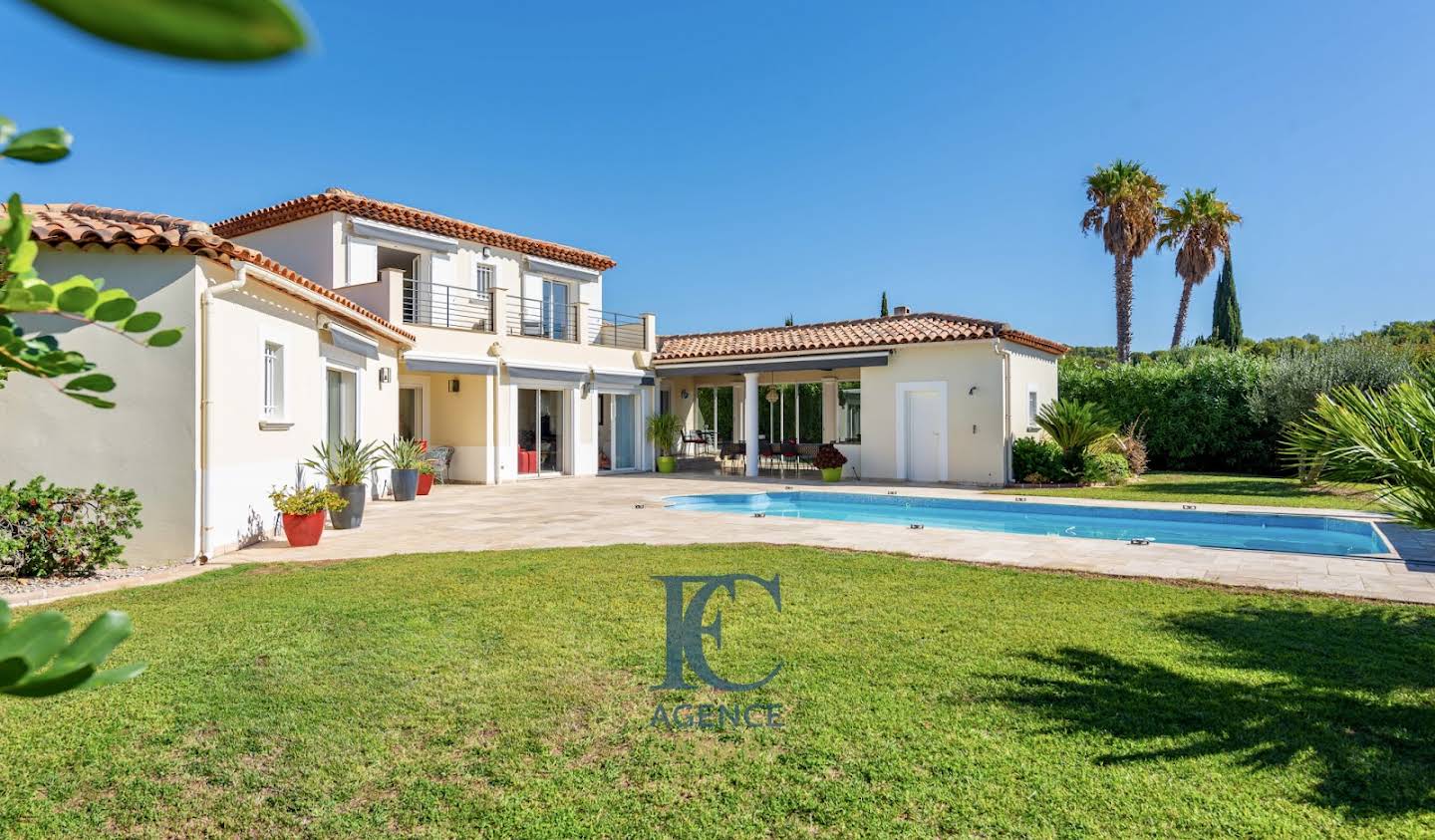 House with pool and terrace Sanary-sur-Mer