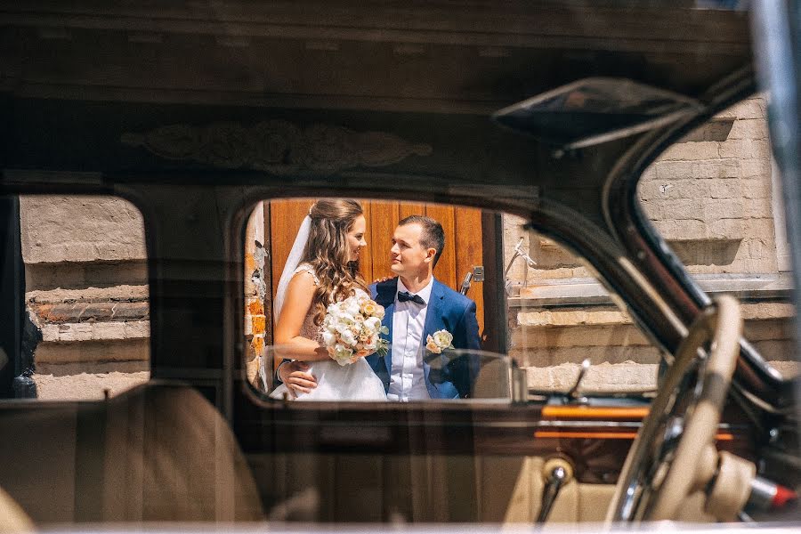 Fotógrafo de bodas Aleksey Komissarov (fotokomiks). Foto del 29 de junio 2018