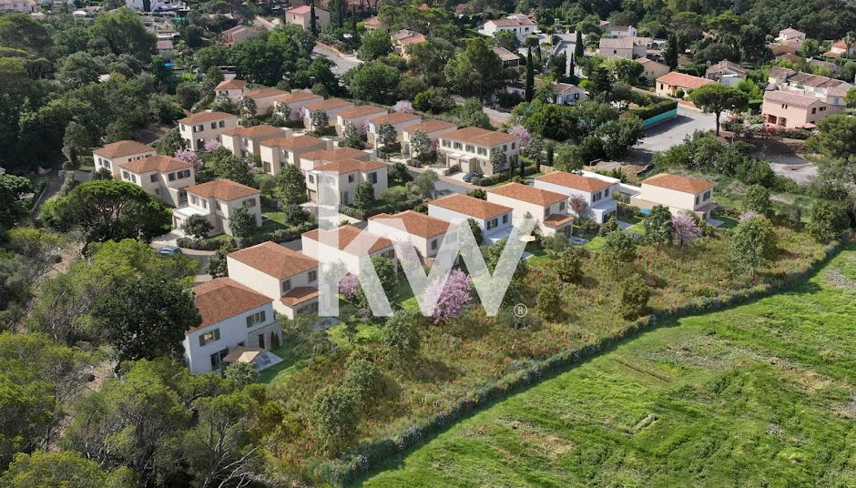 Vente maison 4 pièces 90.6 m² à Frejus (83600), 493 000 €