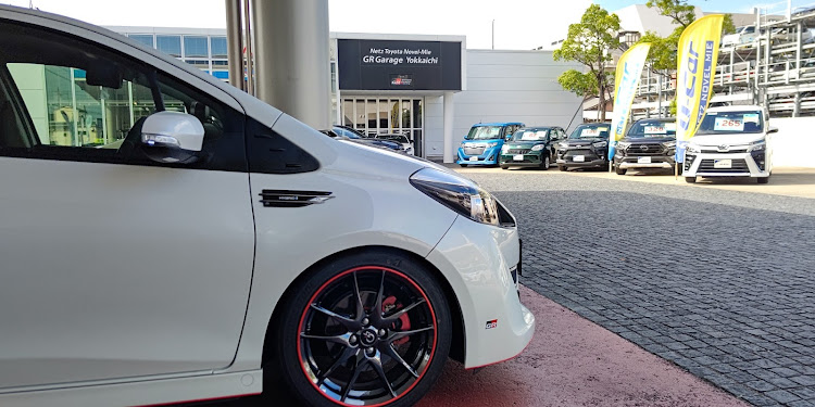 ヴィッツRS G'sのGRガレージ四日市・エンジンヘッドカバーボルト・ドライブに関するカスタム事例の投稿画像1枚目