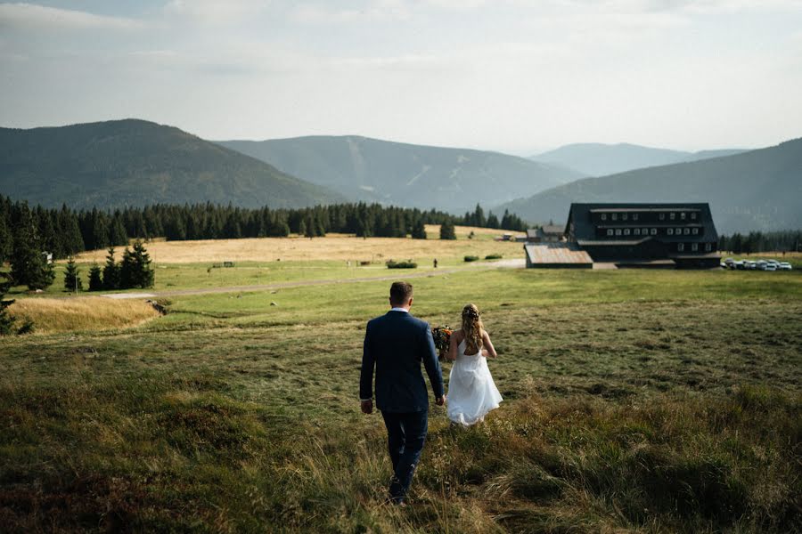 Fotógrafo de casamento Radek Šviderský (radeksvidersky). Foto de 26 de outubro 2021