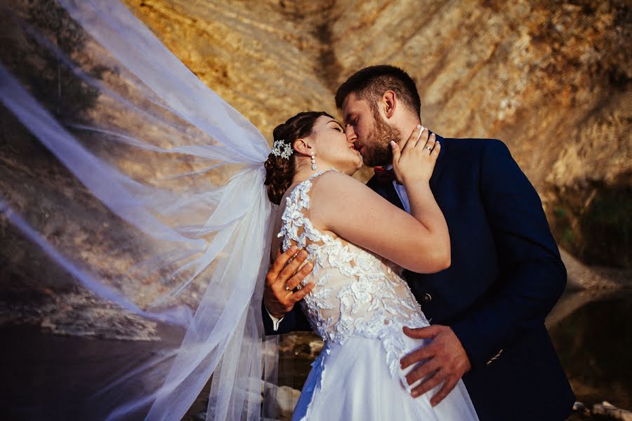 Wedding photographer Bartłomiej Bara (bartlomiejbara). Photo of 16 August 2019