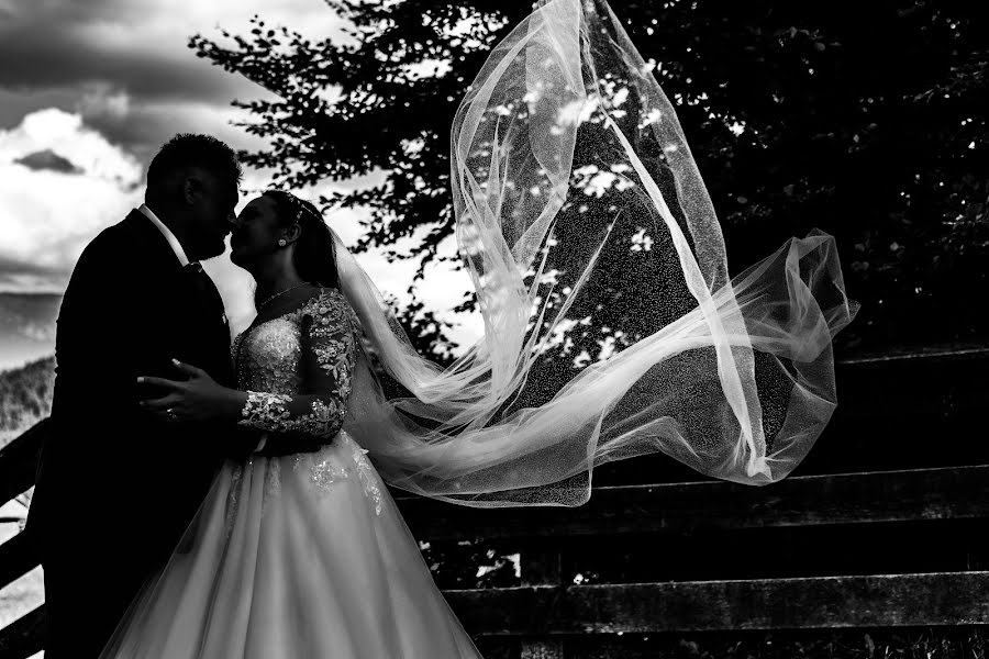 Fotógrafo de casamento Ciprian Grigorescu (cipriangrigores). Foto de 1 de março