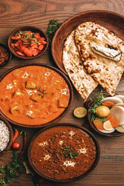 Dal Makhni + Kadhai Paneer + 6 Butter Roti Combo