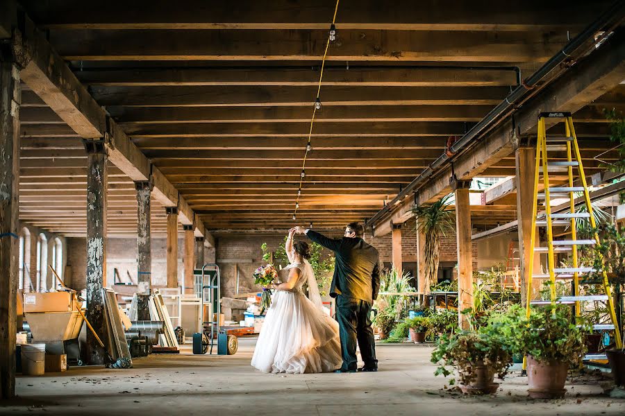 Fotografo di matrimoni Stephanie (stephanieshutter). Foto del 30 dicembre 2019