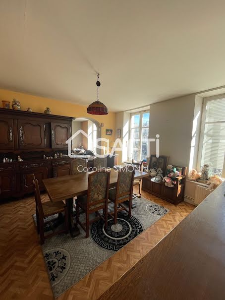 Vente appartement 6 pièces 146 m² à Remiremont (88200), 130 000 €