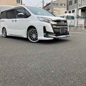 ノア ZRR80W